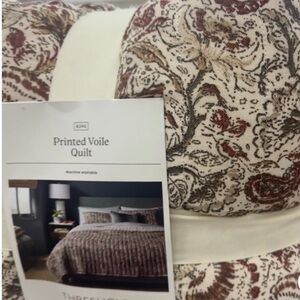 ISO Threshold printed voile king quilt
